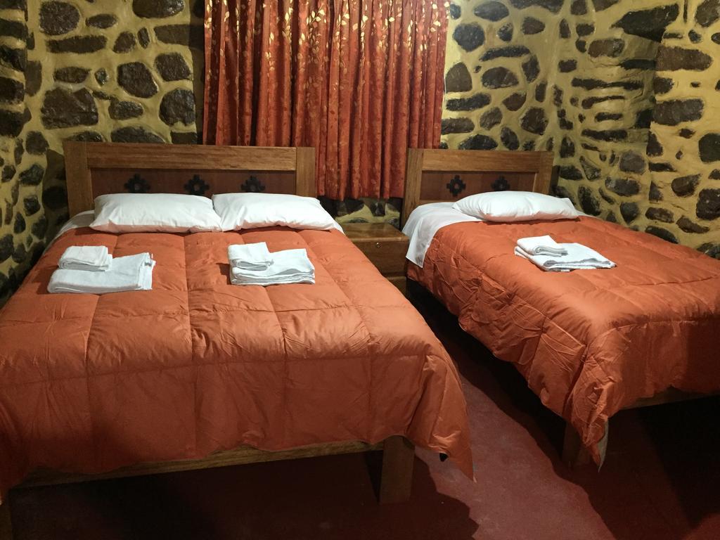 Rumi Sonqo Hostel أويانتيتامْبو المظهر الخارجي الصورة