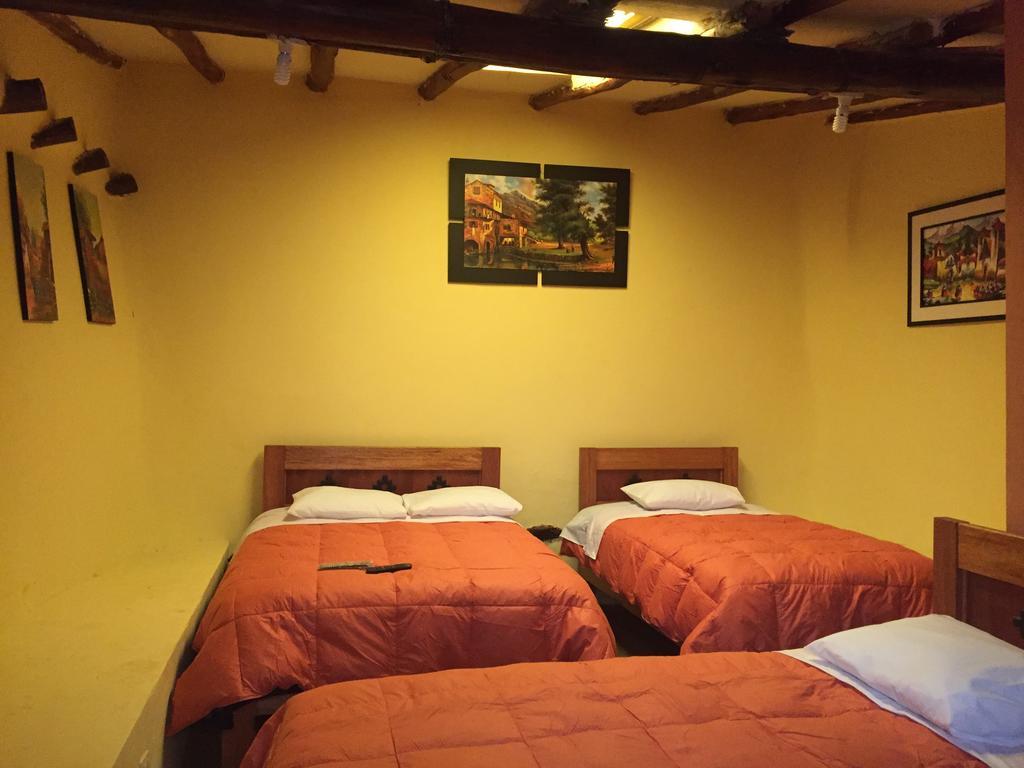 Rumi Sonqo Hostel أويانتيتامْبو المظهر الخارجي الصورة