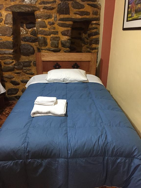 Rumi Sonqo Hostel أويانتيتامْبو المظهر الخارجي الصورة